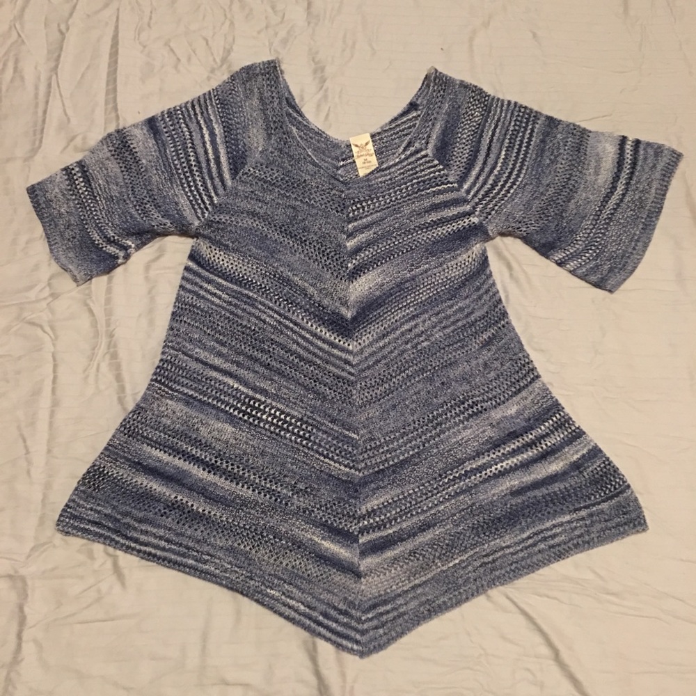 Sweaters - Picture 2 of 3